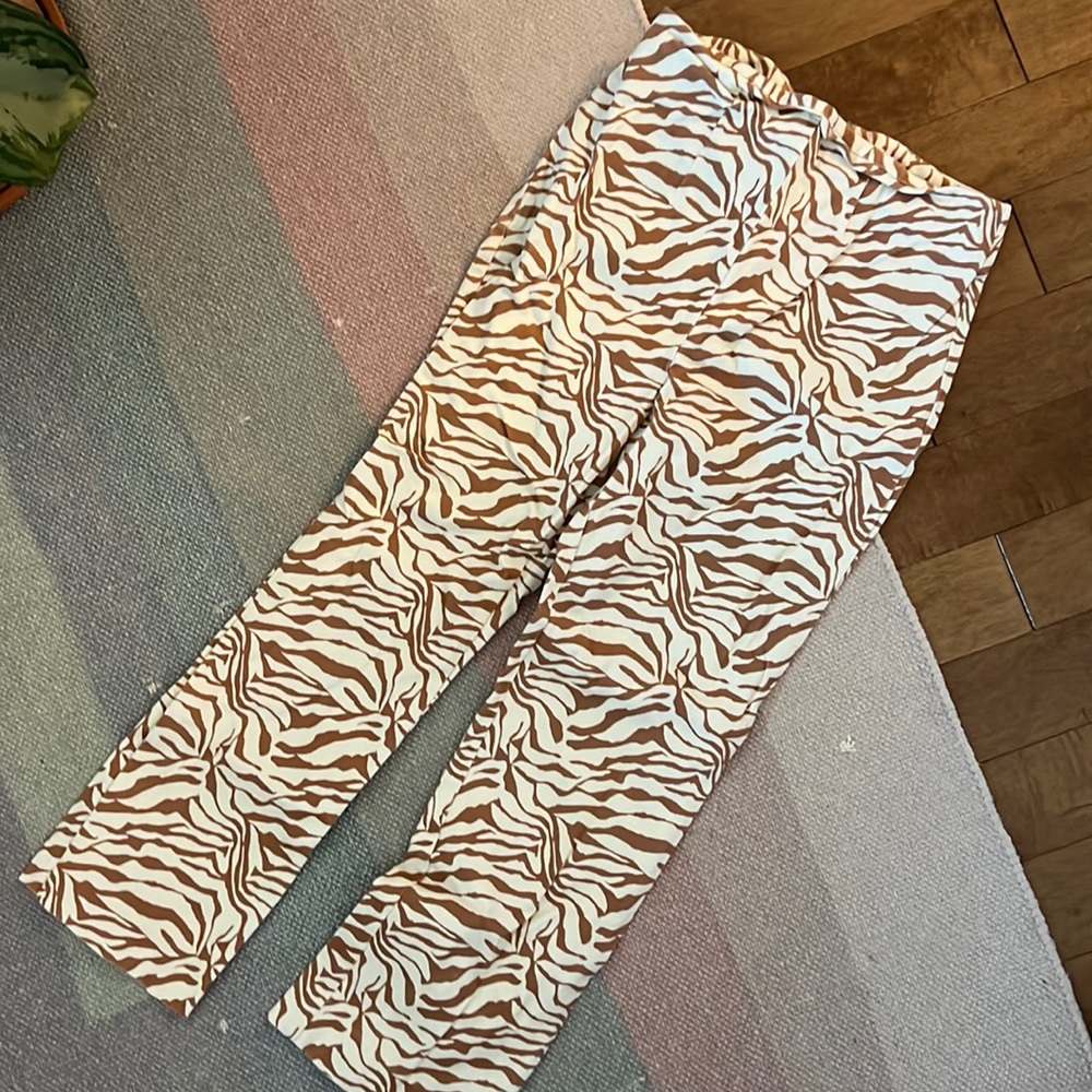 Patterned Aritzia pants